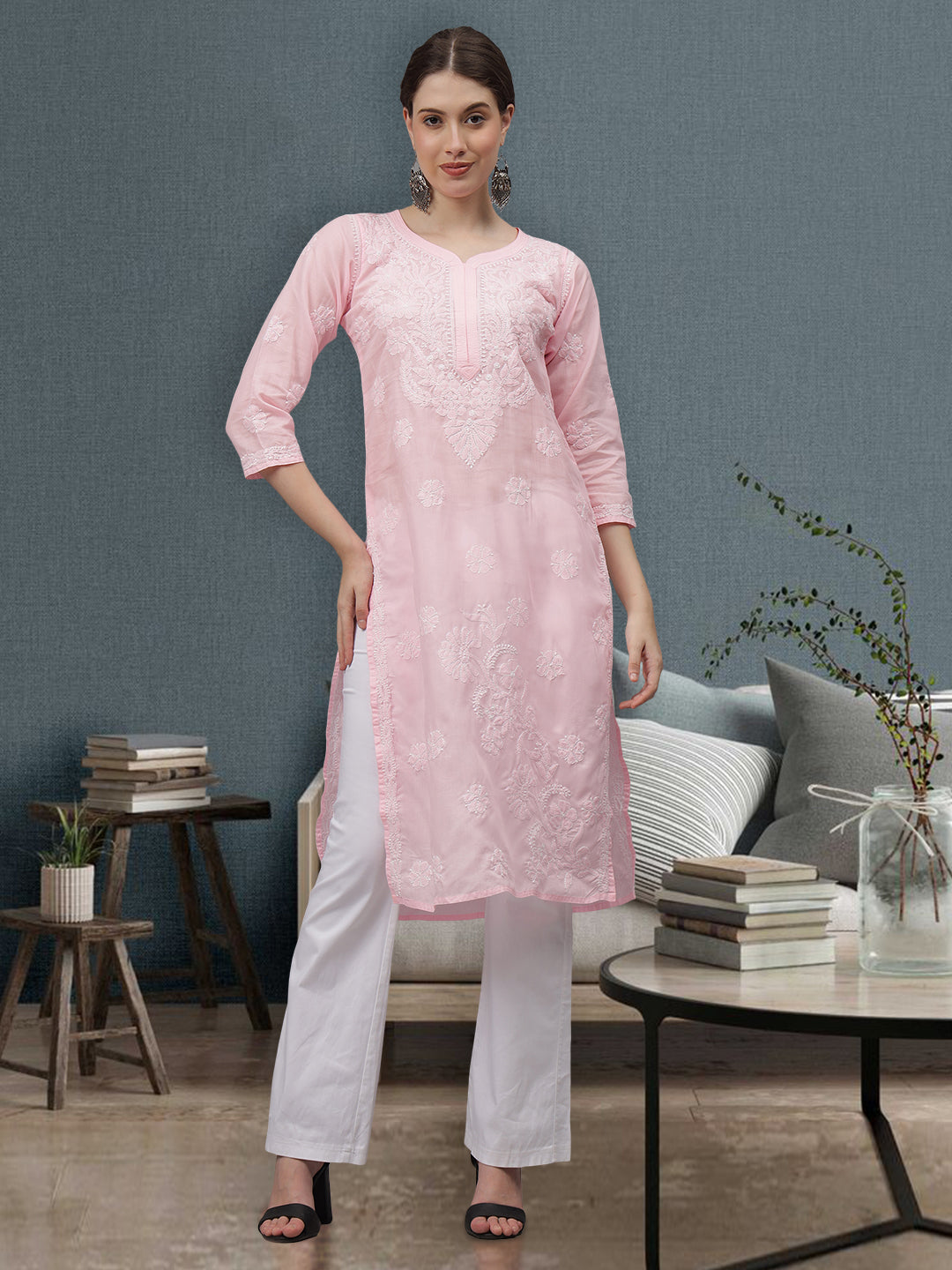 Pink-Cotton-Embroidery-Chikankari-Kurta