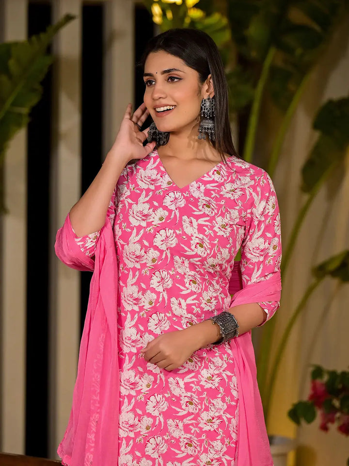 Pink-Cotton-Floral-Printed-Straight-3-Piece-Kurta-Set