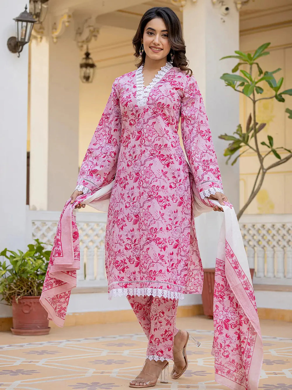 Pink-Cotton-Floral-Printed-3-Piece-Kurta-Set