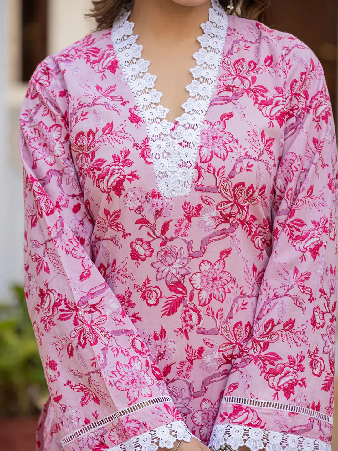 Pink-Cotton-Floral-Printed-3-Piece-Kurta-Set