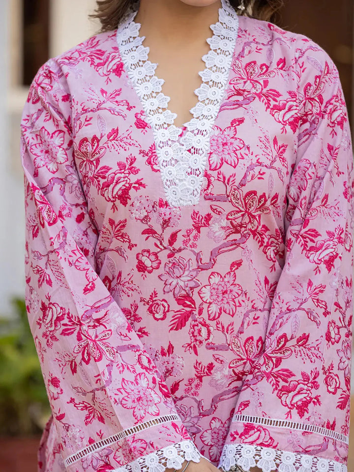 Pink-Cotton-Floral-Printed-3-Piece-Kurta-Set