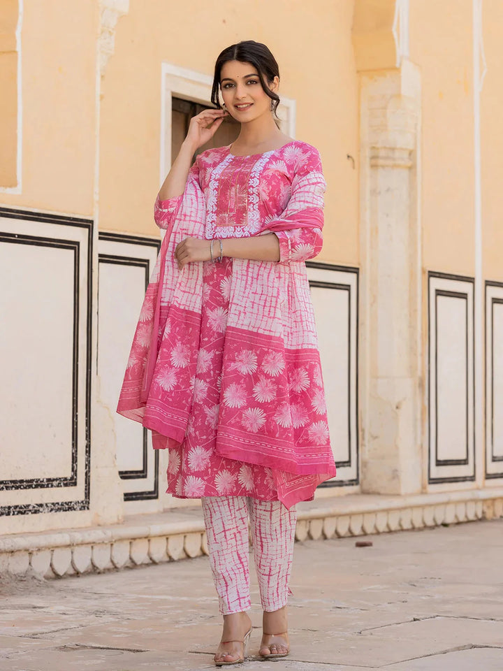 Pink-Cotton-Floral-Print-Straight-3-Piece-Kurta-Set