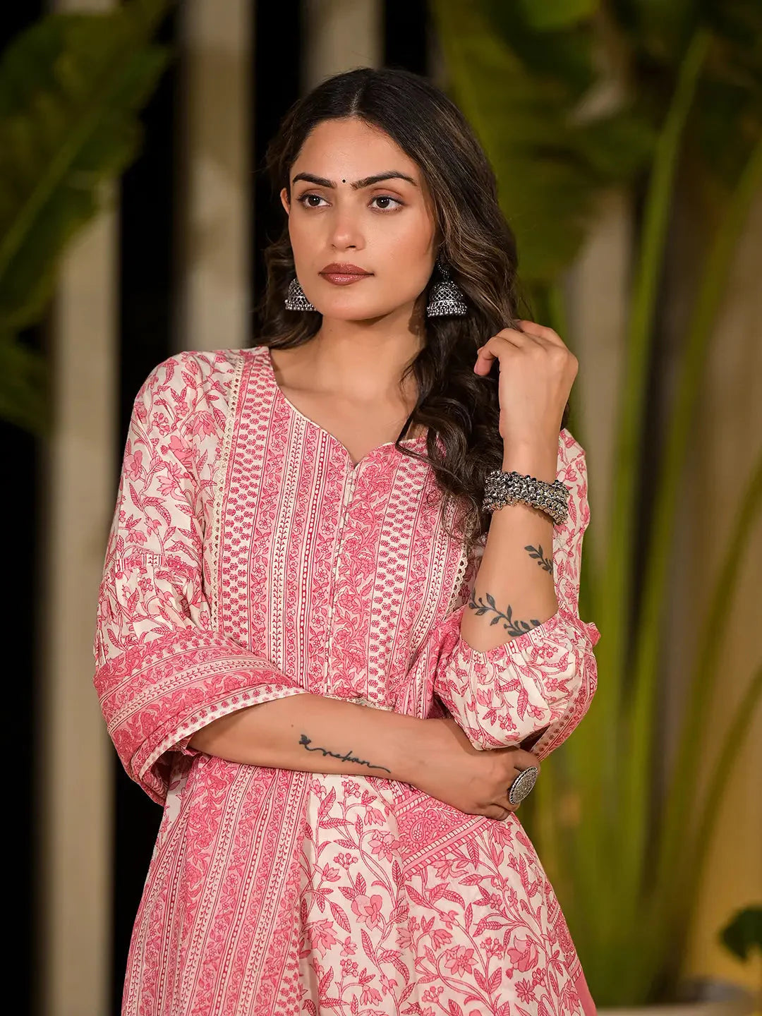 Pink-Cotton-Leaf-Print-Straight-3-Piece-Kurta-Set