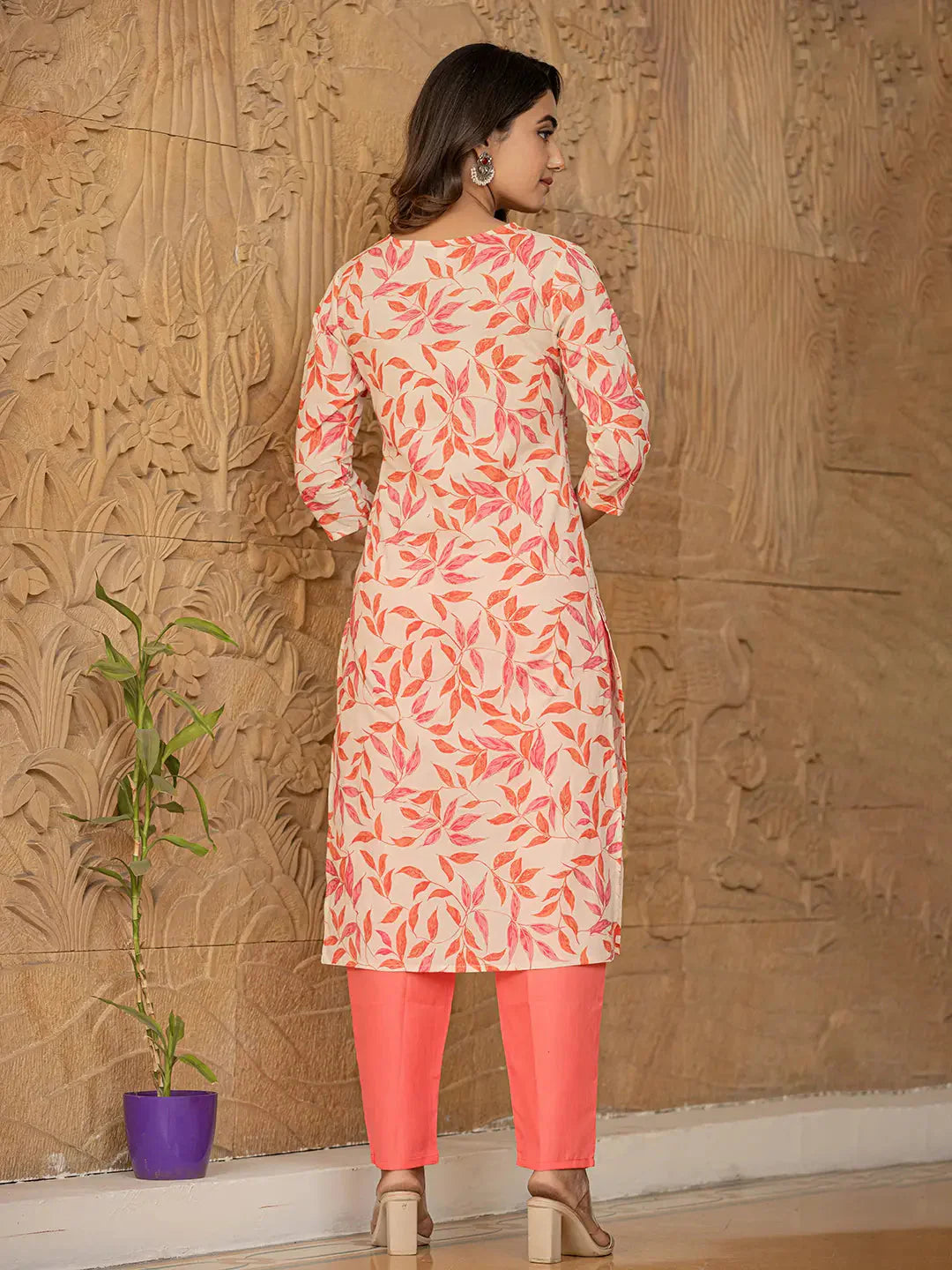 Pink-Cotton-Printed-Piping-On-Yoke-3-Piece-Kurta-Set