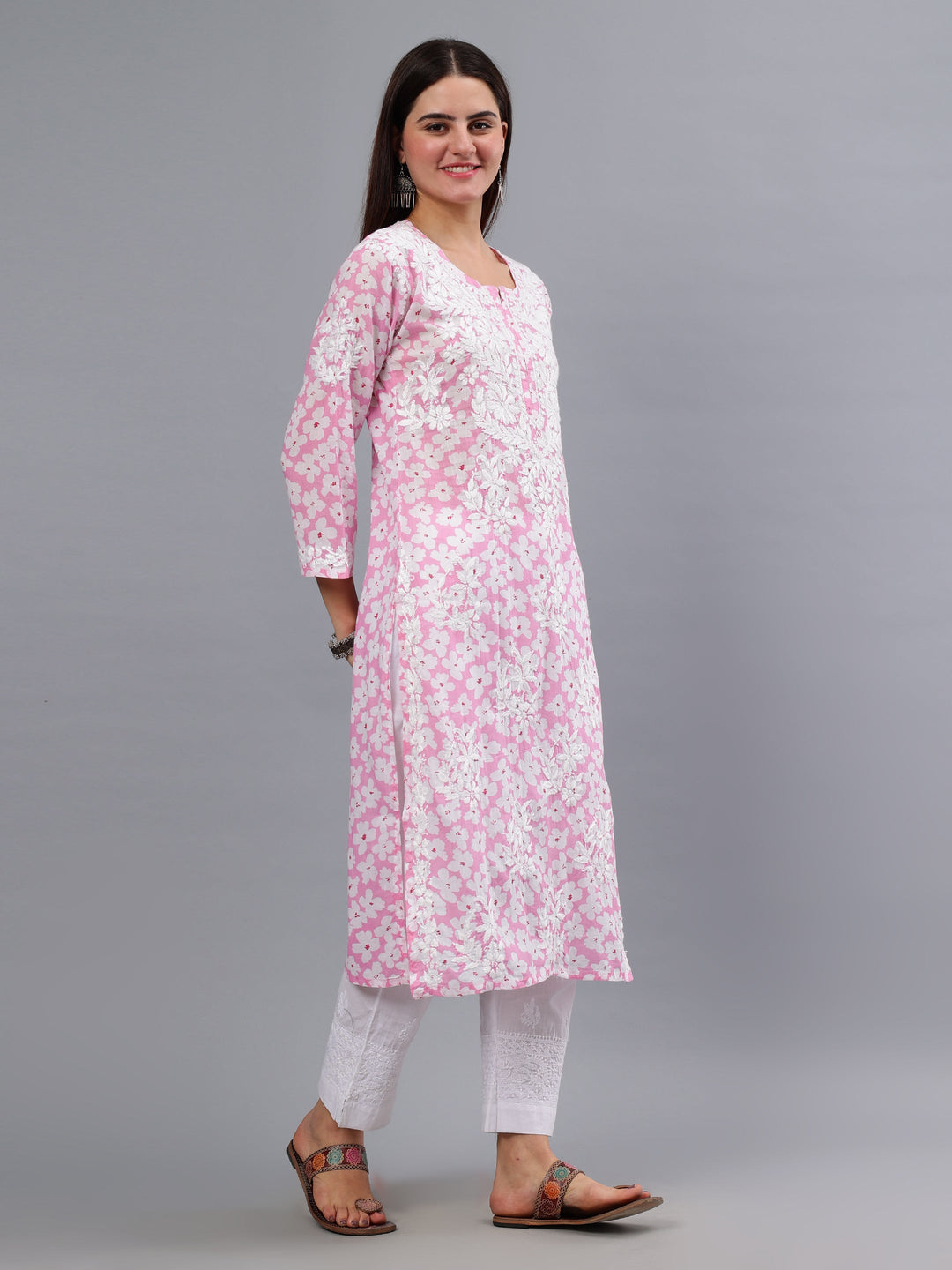 Pink-Mulmul-Hand-Embroidered-Chikankari-Kurta