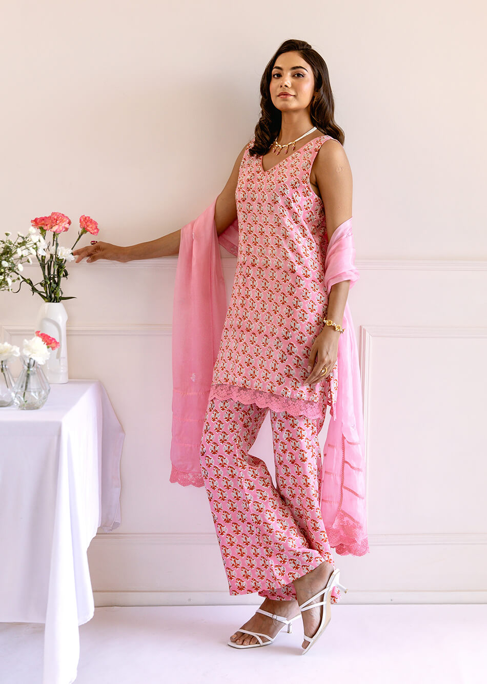 Pink-Muslin-Silk-Straight-3-Piece-Kurta-Set