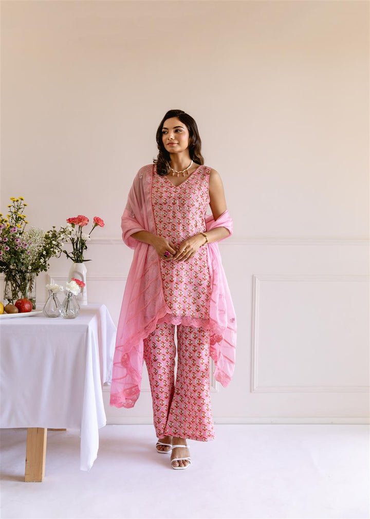 Pink-Muslin-Silk-Straight-3-Piece-Kurta-Set