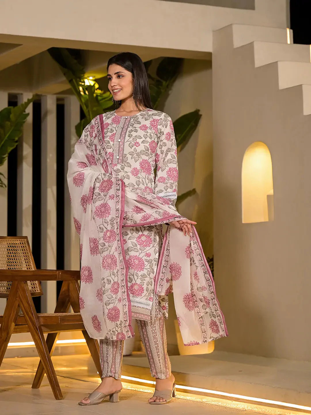 Pink-Pure-Cotton-Floral-Print-3-Piece-Kurta-Set