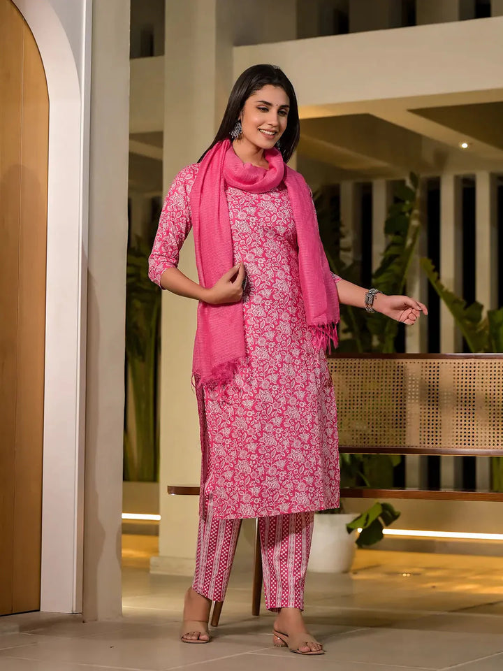 Pink-Cotton-Floral-Printed-V-Neck-Straight-3-Piece-Kurta-Set