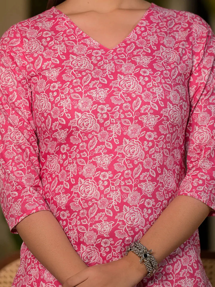 Pink-Cotton-Floral-Printed-V-Neck-Straight-3-Piece-Kurta-Set