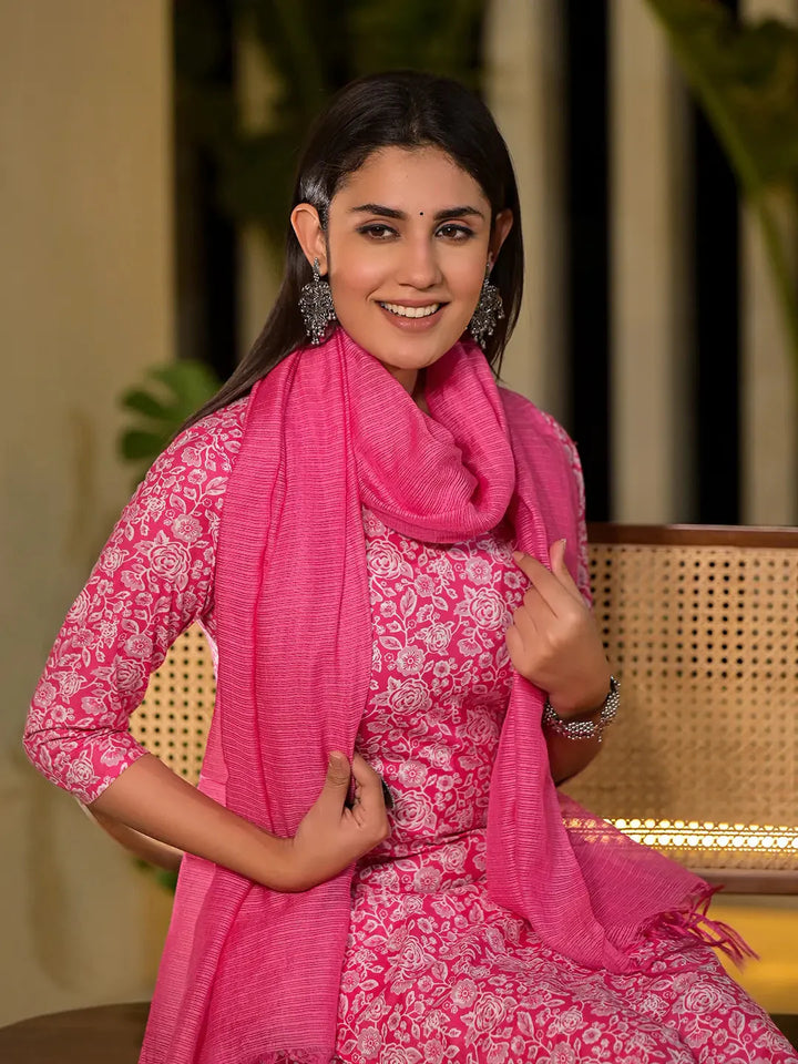 Pink-Cotton-Floral-Printed-V-Neck-Straight-3-Piece-Kurta-Set