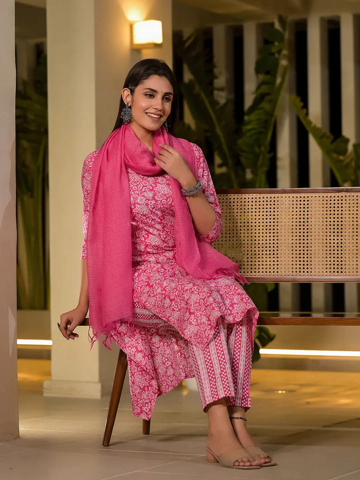 Pink-Cotton-Floral-Printed-V-Neck-Straight-3-Piece-Kurta-Set