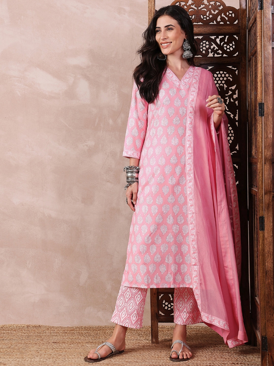 Pink-Rayon-Blend-Floral-Print-3-Piece-Kurta-Set