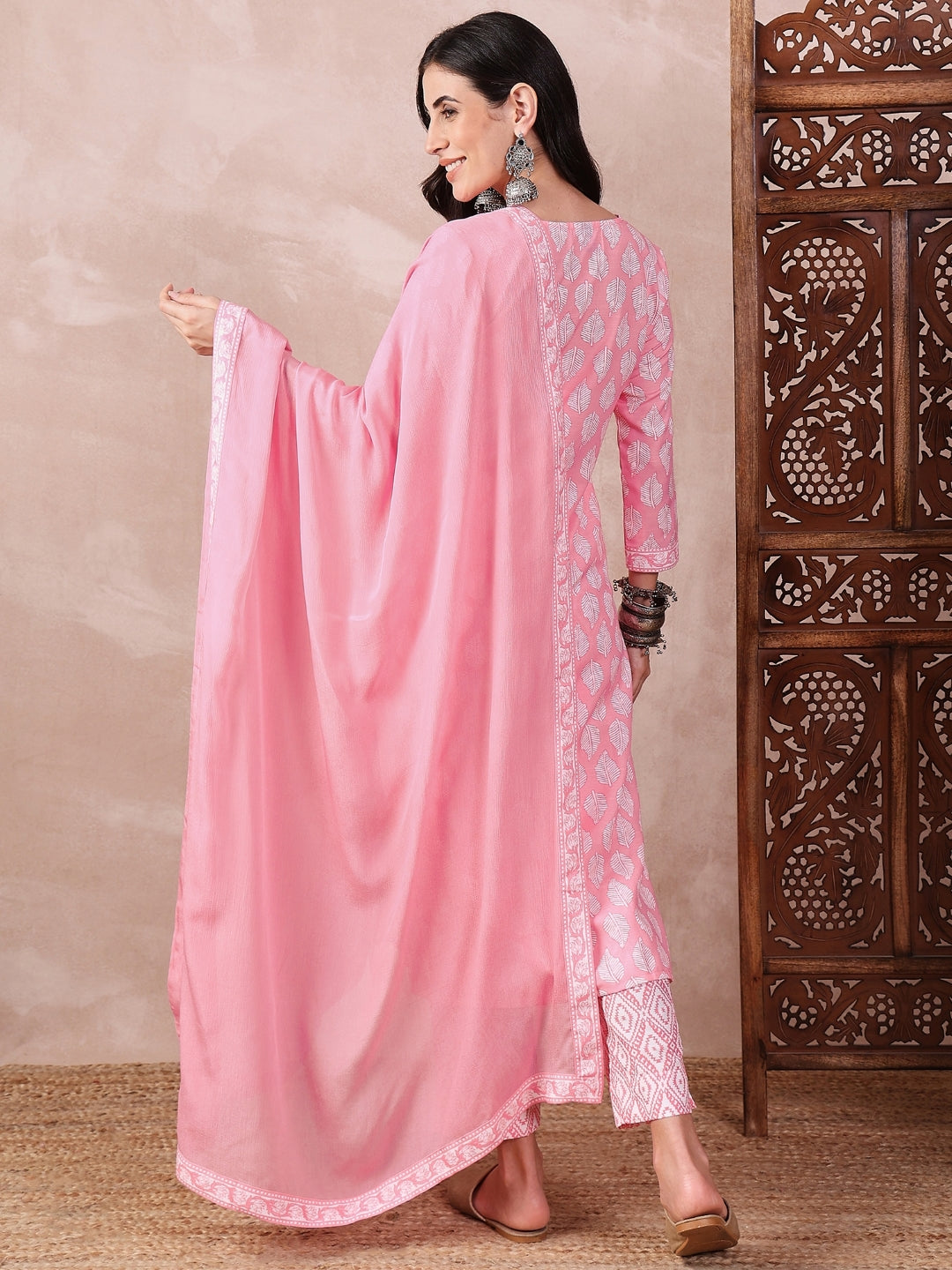 Pink-Rayon-Blend-Floral-Print-3-Piece-Kurta-Set