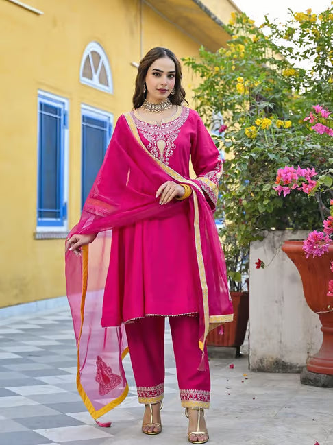 Pink-Silk-Blend-Embroidered-3-Piece-Kurta-Set