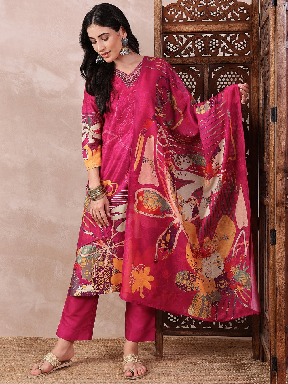 Pink-Silk-Blend-Floral-Printed-3-Piece-Kurta-Set