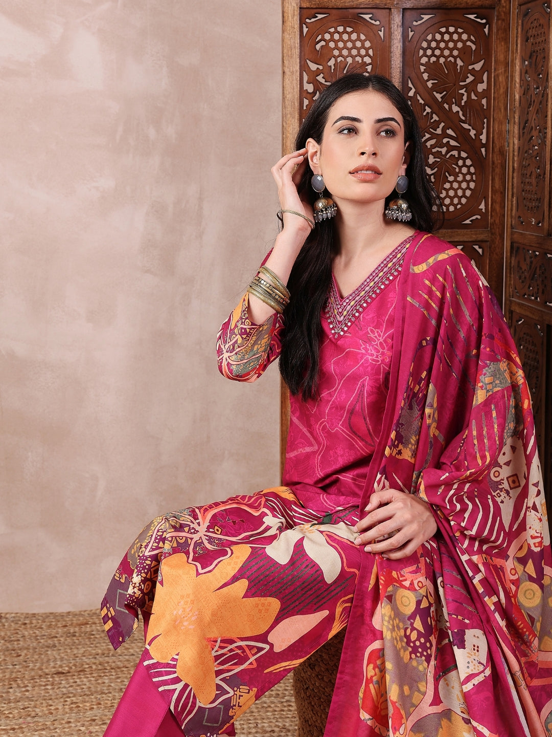 Pink-Silk-Blend-Floral-Printed-3-Piece-Kurta-Set