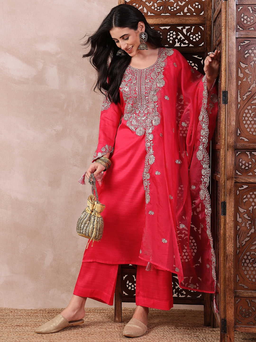 ZERESOUQ-Pink-Silk-Blend-Solid-Embroidered-3-Piece-Kurta-Set