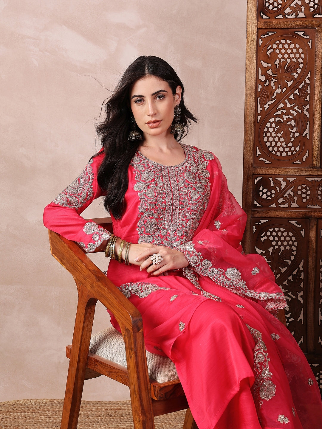 ZERESOUQ-Pink-Silk-Blend-Solid-Embroidered-3-Piece-Kurta-Set