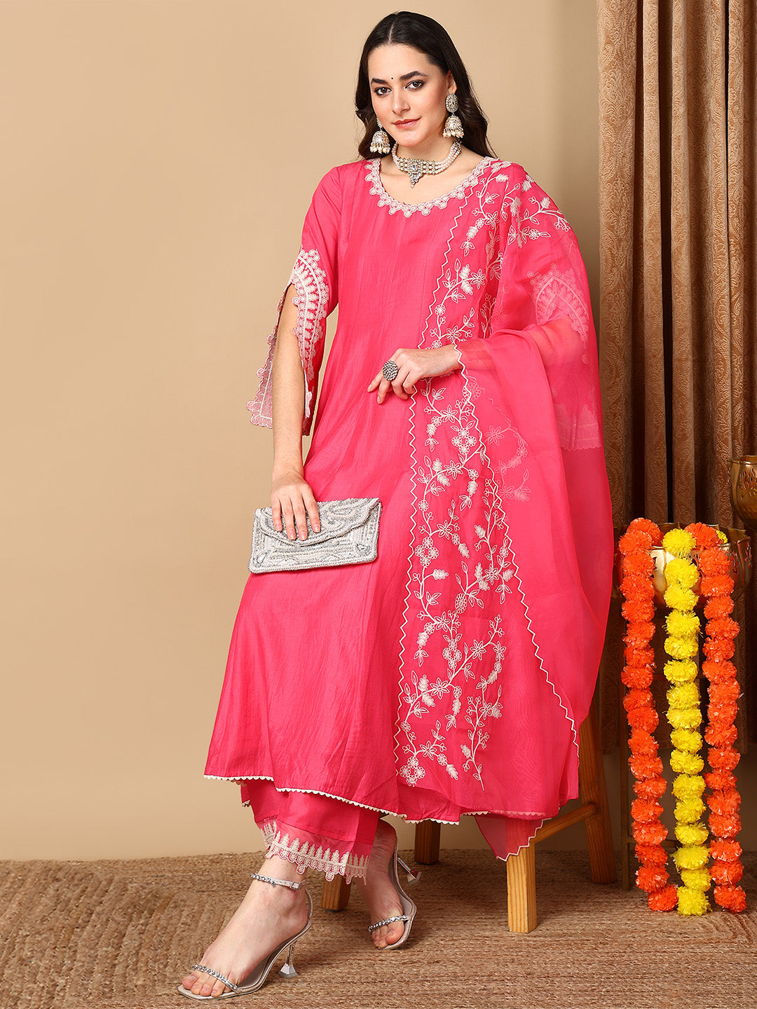 ZERESOUQ-Pink-Silk-Blend-Solid-Embroidered-Flared-Kurta-Set