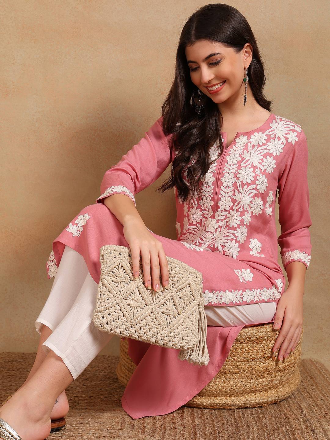 Pink-Viscose-Rayon-Solid-Embroidered-Chikankari-Kurta