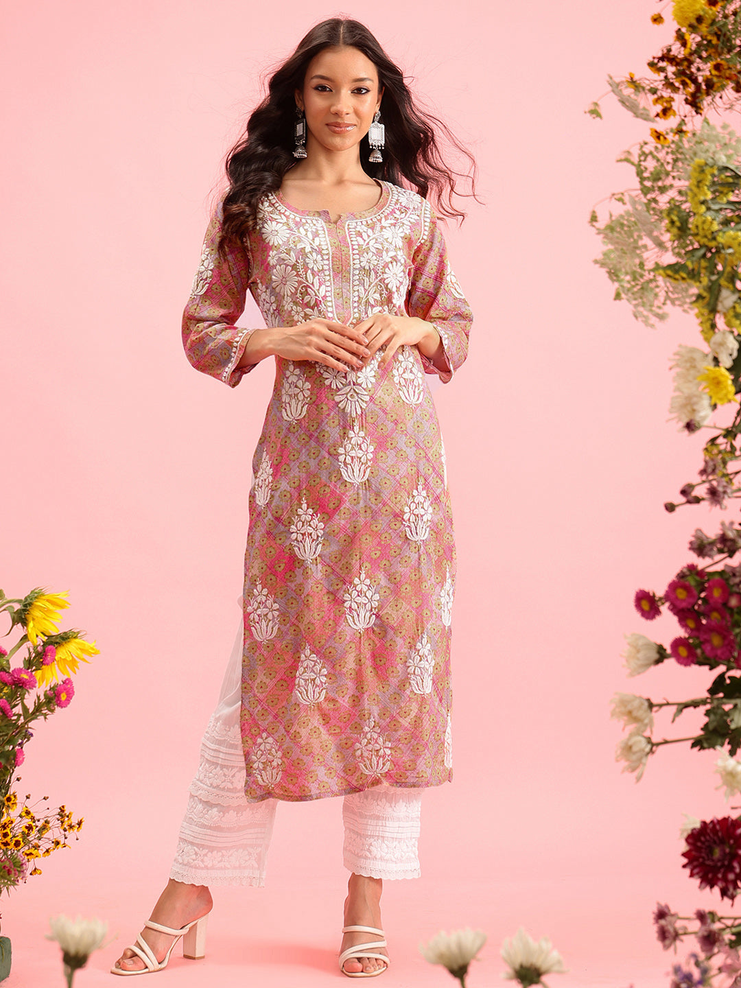 Pink-&-White-Mul-Cotton-Embroidered-Chikankari-Kurta