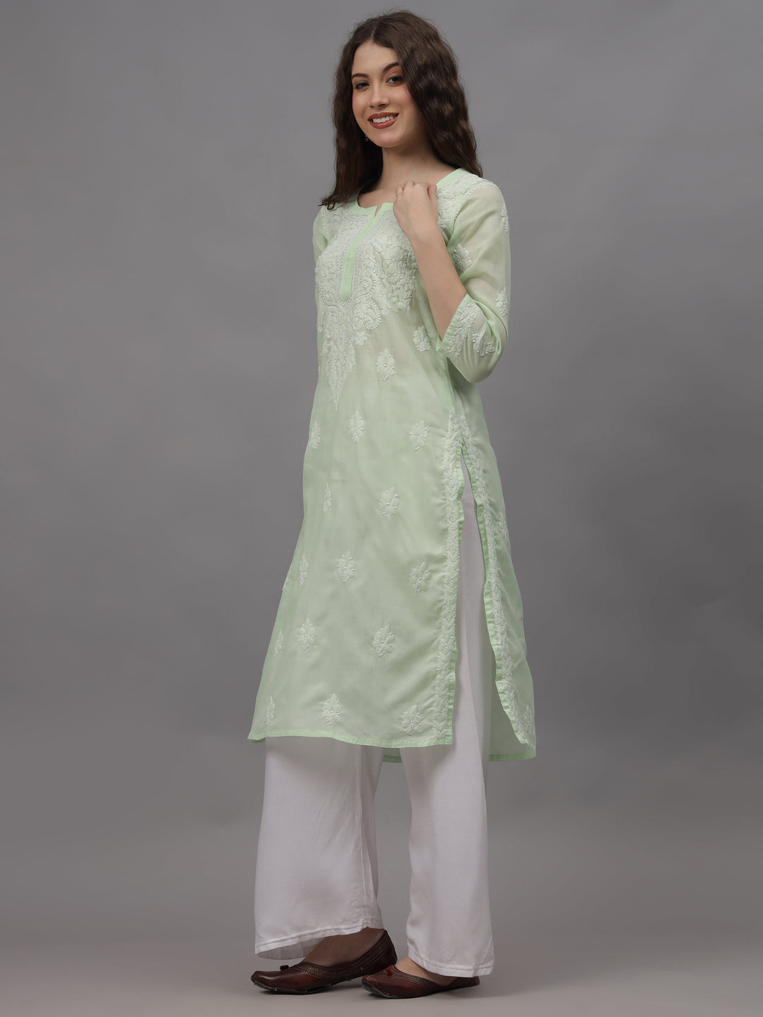 Pista-Green-&-White-Cotton-Embroidered-Chikankari-Kurta