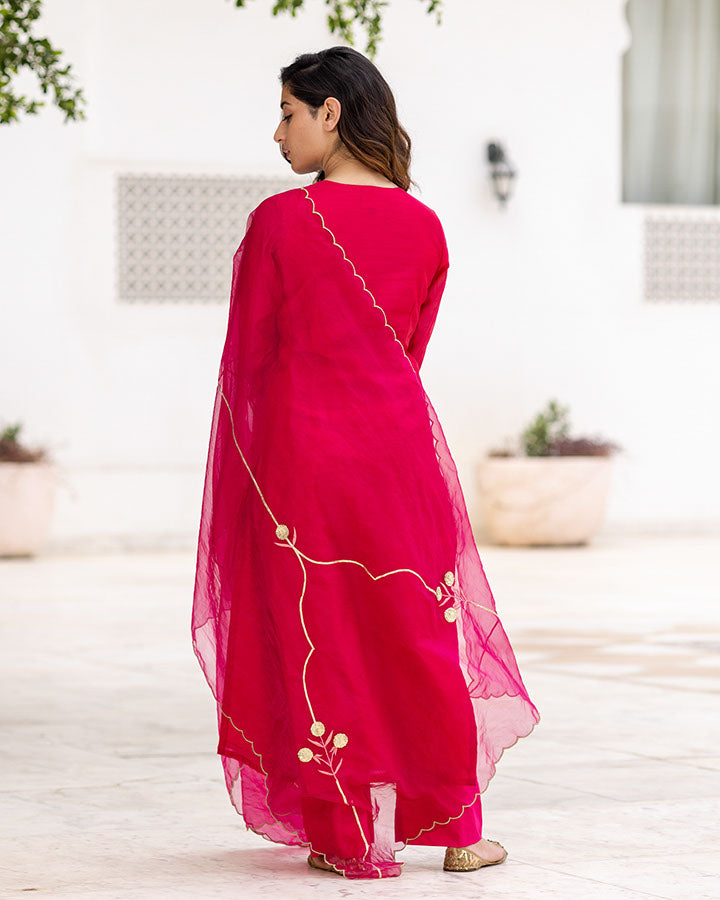 Rani-Pink-Chanderi-Scallops-3-Piece-Kurta-Set