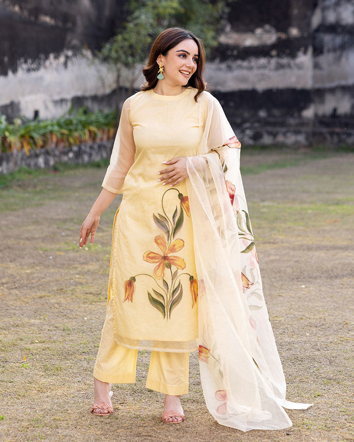Yellow-Organza-Gia-Hand-Painted-3-Piece-Kurta-Set