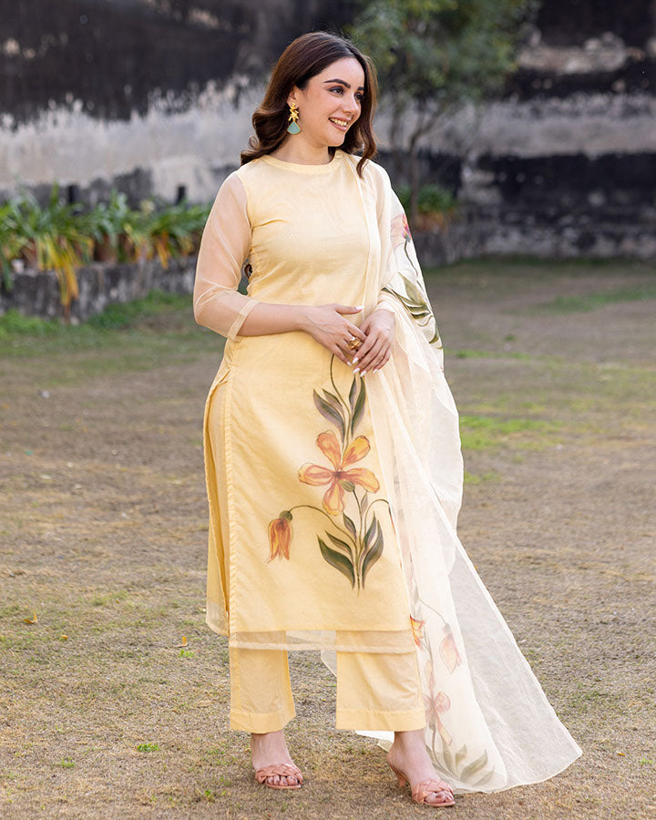 Yellow-Organza-Gia-Hand-Painted-3-Piece-Kurta-Set