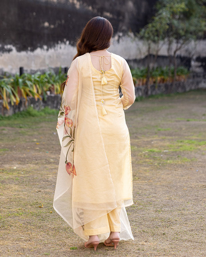 Yellow-Organza-Gia-Hand-Painted-3-Piece-Kurta-Set