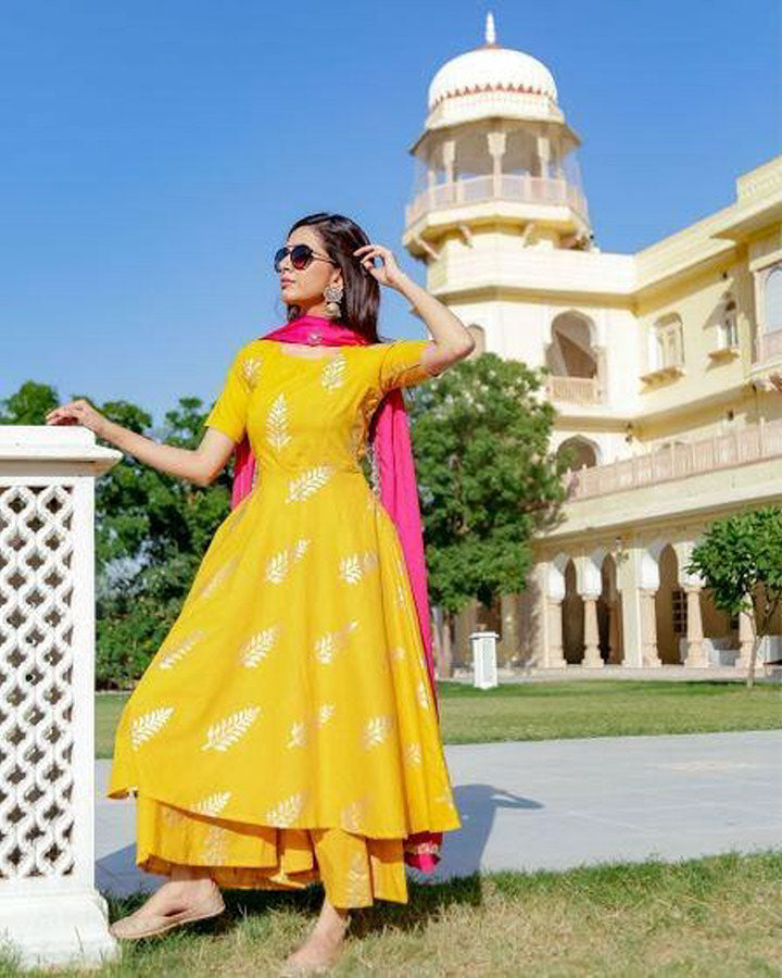 Yellow-Cotton-Foil-Print-3-Piece-Kurta-Set