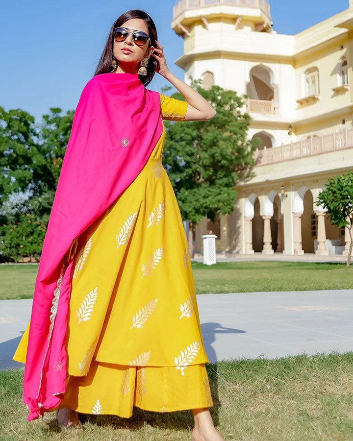 Yellow-Cotton-Foil-Print-3-Piece-Kurta-Set