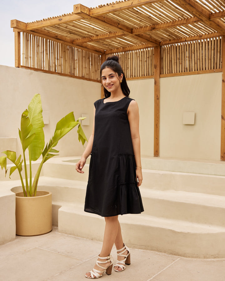 Black-Cotton-Solid-Tiered-Midi-Dress