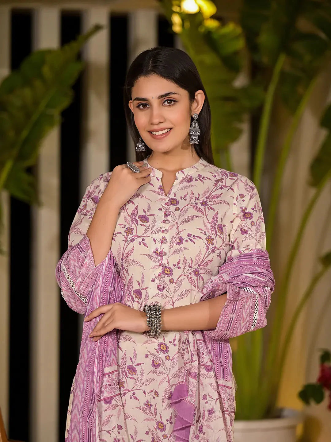 Purple-Cotton-Leaf-Print-Pakistani-Style-3-Piece-Kurta-Set