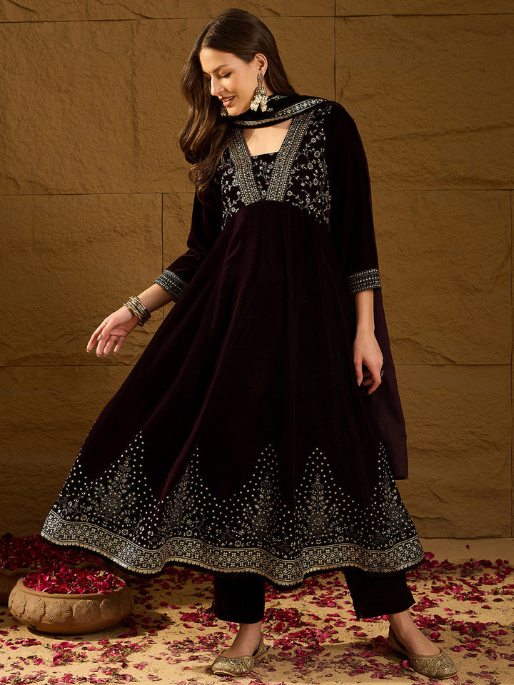 ZERESOUQ-Purple-Velvet-Floral-Printed-3-Piece-Anarkali-Set