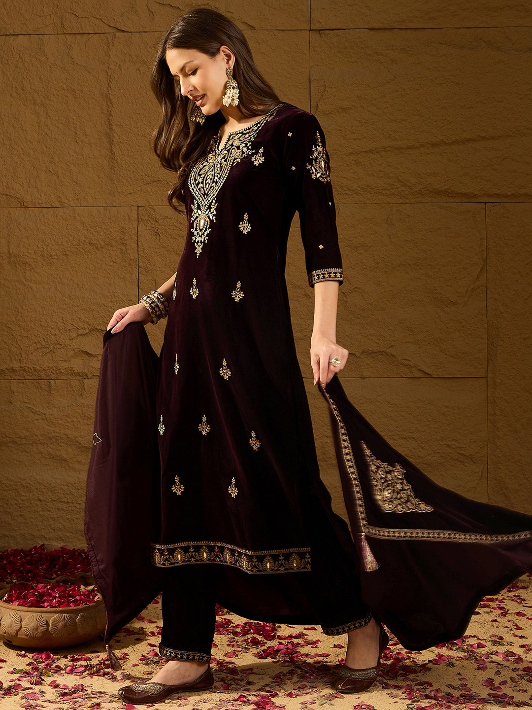 ZERESOUQ-Purple-Velvet-Solid-Embroidered-Straight-3-Piece-Suit-Set