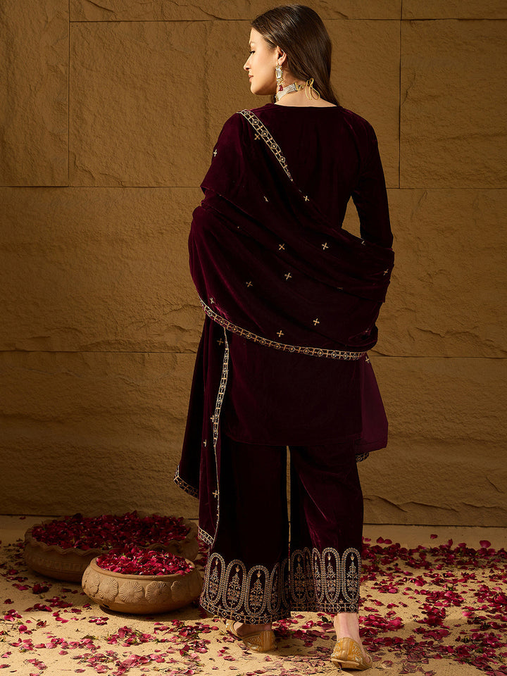 ZERESOUQ-Purple-Velvet-Solid-Embroidered-Straight-Kurta-Palazzos-With-Dupatta