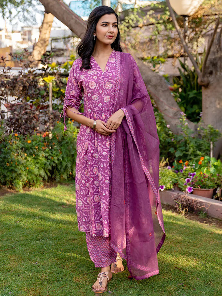 ZERESOUQ-Purple-Viscose-Rayon-Floral-Print-Straight-3-Piece-Kurta-Sets
