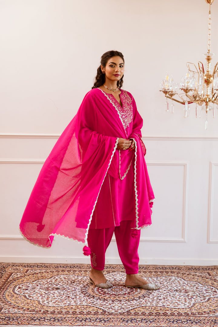 Rani-Pink-Mulmul-Anti-Fit-Anarkali-Set