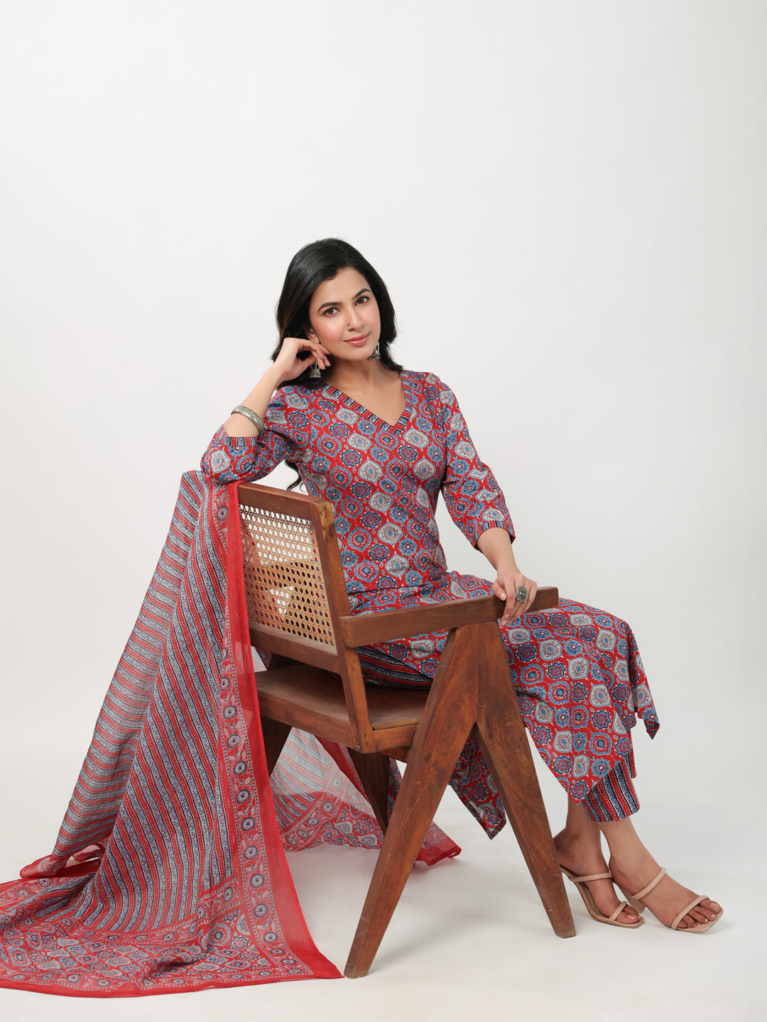 Red-Cambric-Ethnic-Motifs-Print-Straight-3-Piece-Kurta-Set