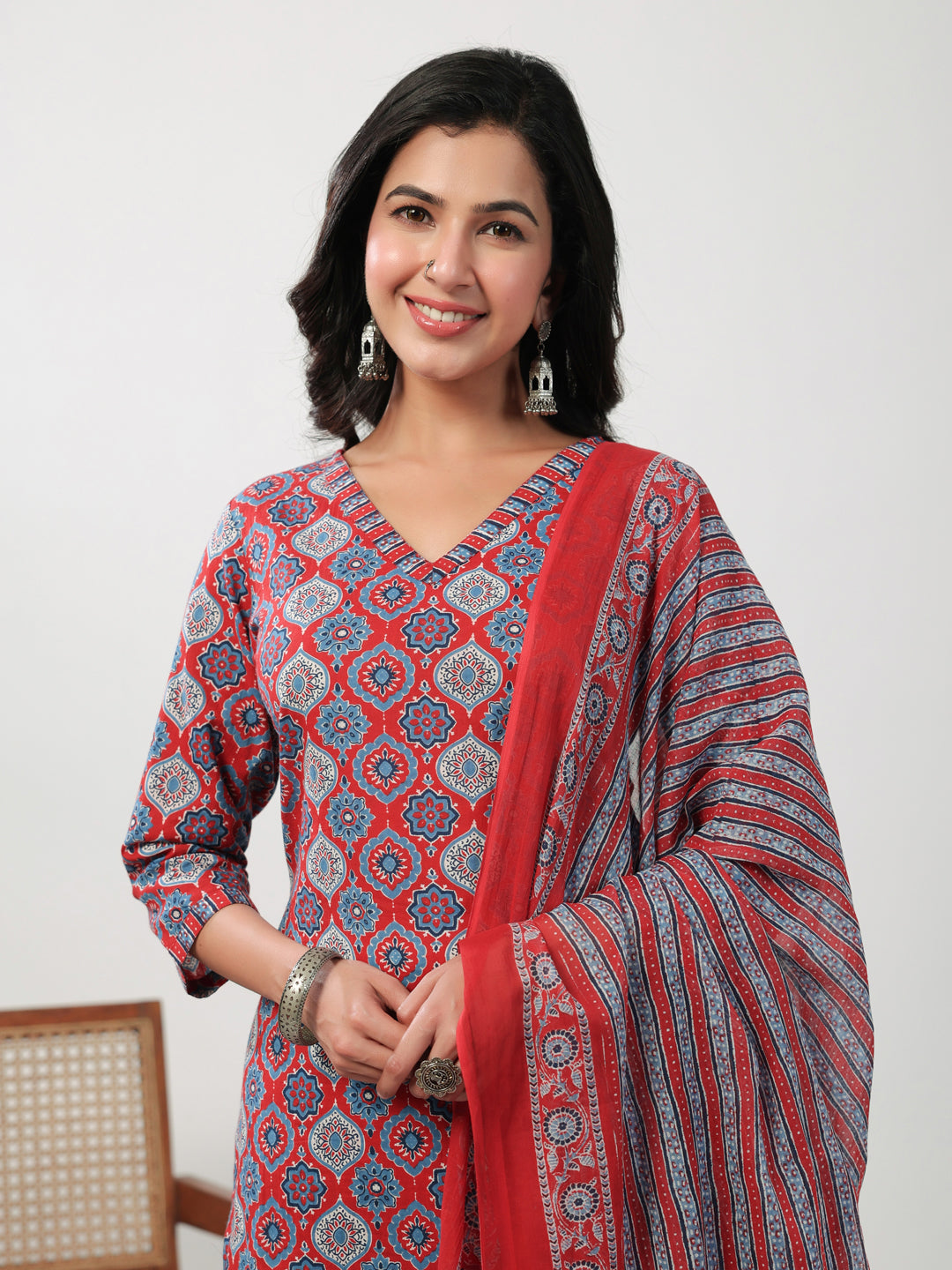 Red-Cambric-Ethnic-Motifs-Print-Straight-3-Piece-Kurta-Set