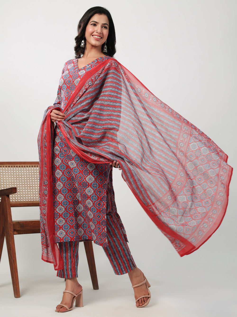 Red-Cambric-Ethnic-Motifs-Print-Straight-3-Piece-Kurta-Set