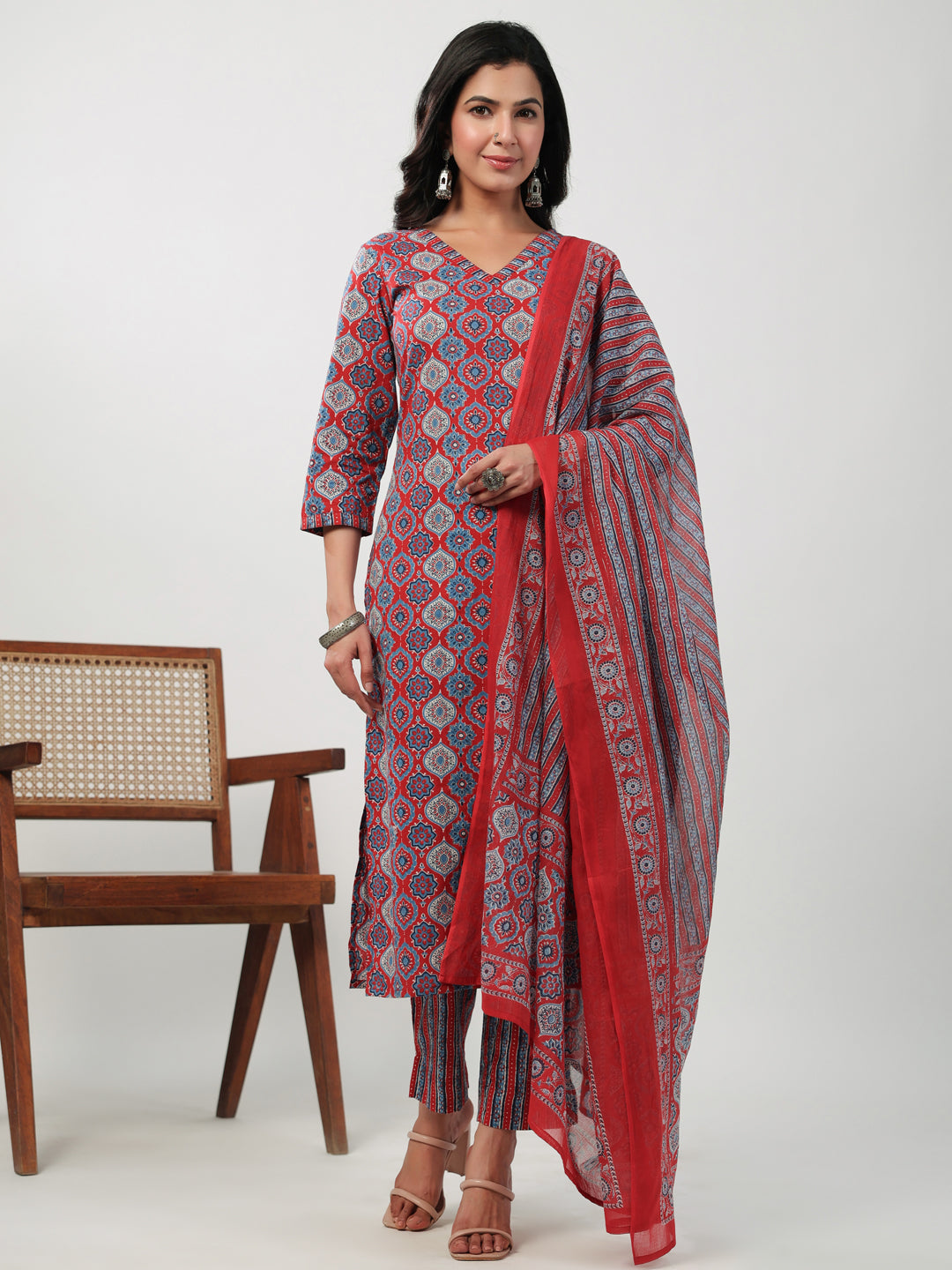 ZERESOUQ-Red-Cambric-Ethnic-Motifs-Print-Straight-3-Piece-Kurta-Set