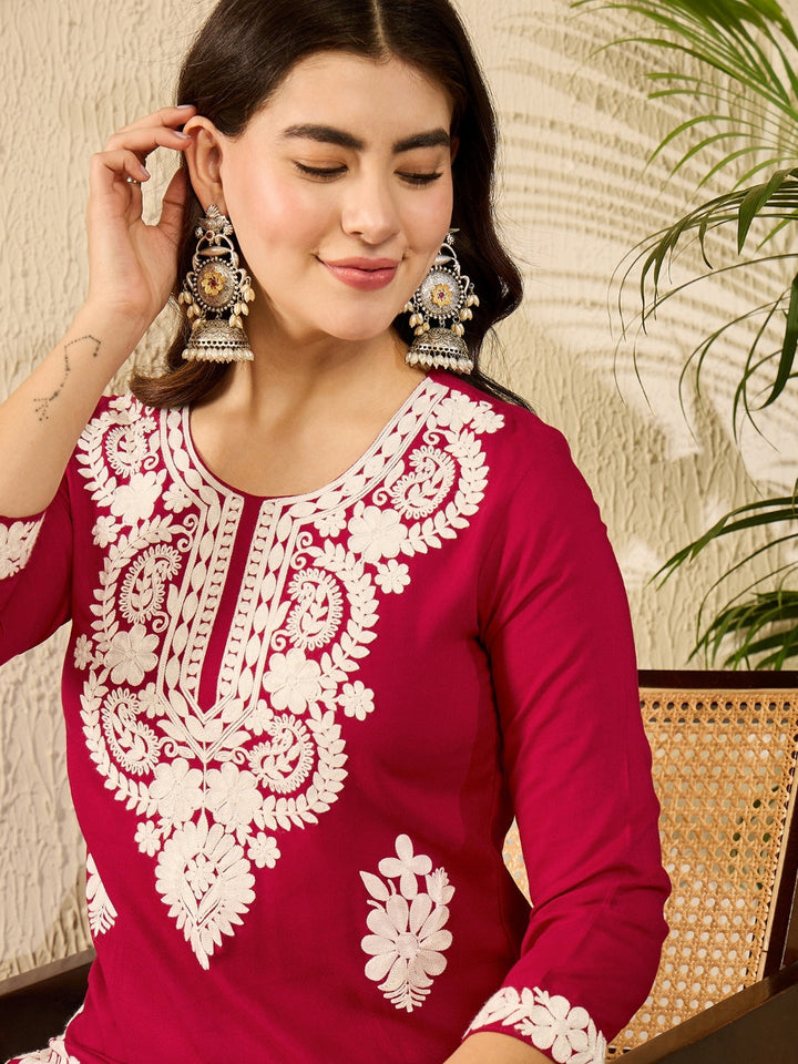 Red Viscose Rayon Solid Embroidered Straight Kurta