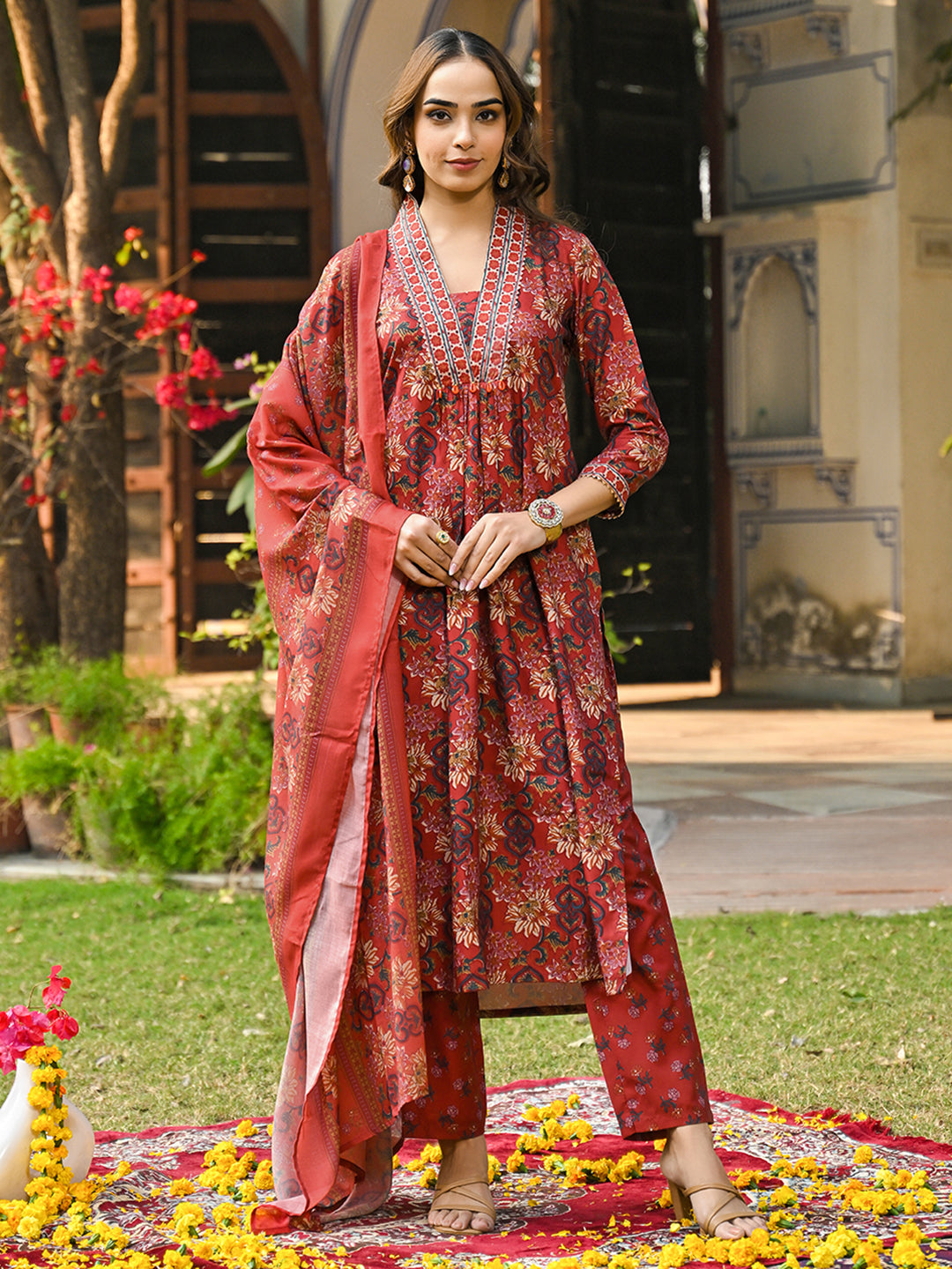 Red-Rayon-Blend-Floral-Printed-3-Piece-Kurta-Set