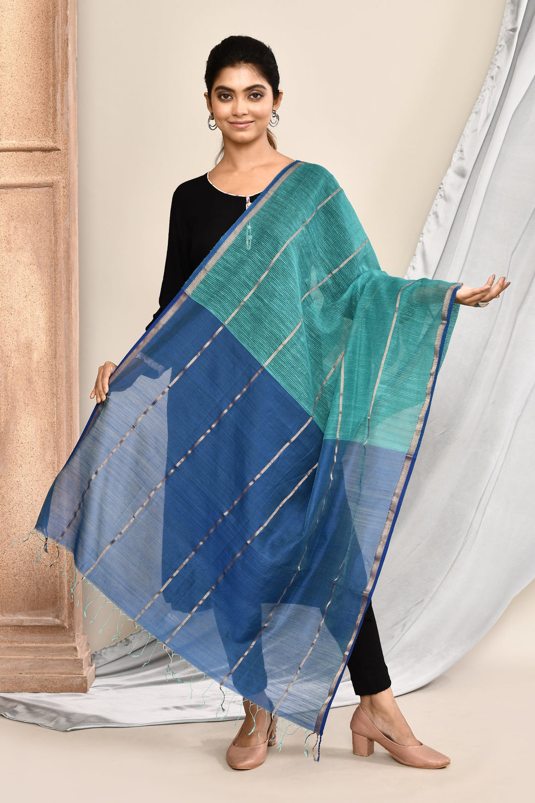 Royal-Blue-Maheshwari-Dupatta