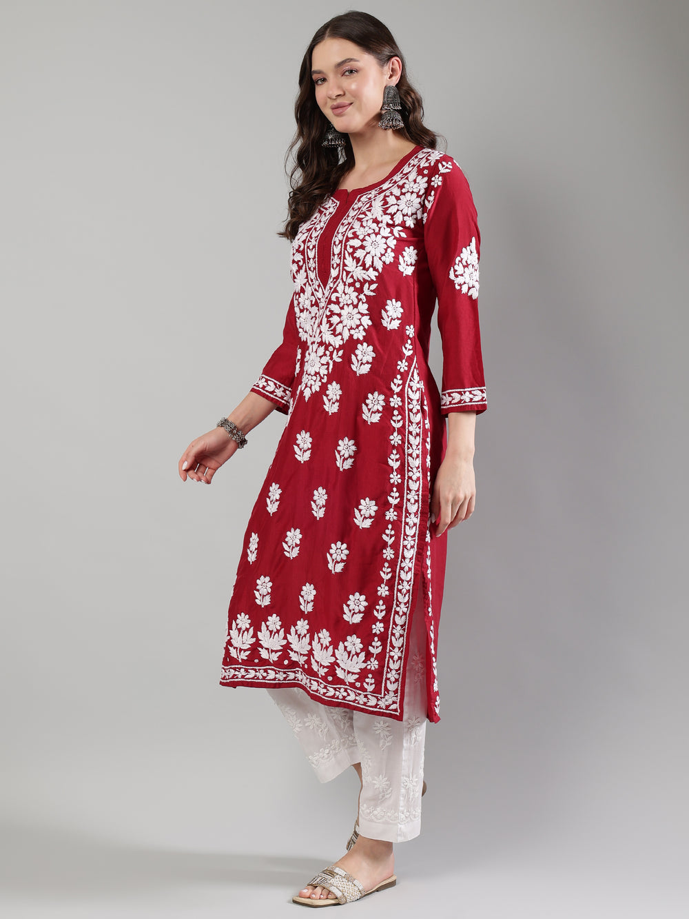 Maroon-Muslin-Hand-Embroidered-Kurta