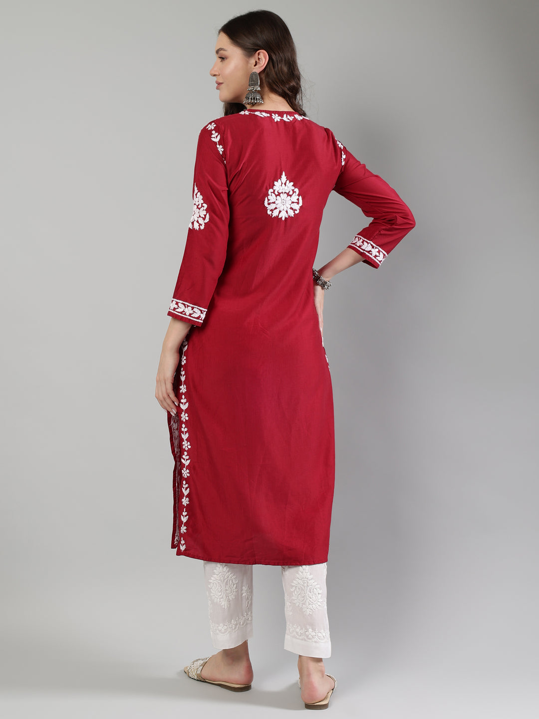 Maroon-Muslin-Hand-Embroidered-Kurta