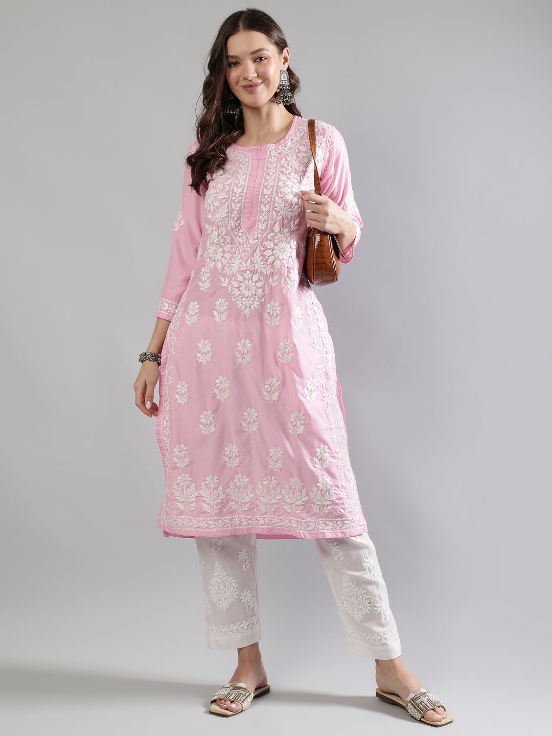 Pink-Muslin-Hand-Embroidered-Chikankari-Kurta